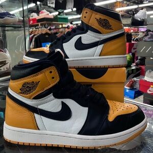 Air Jordan 1 Retro High Taxi Size 8